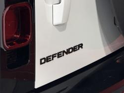 2025 Land Rover Defender 110 D350 X-Dynamic SE