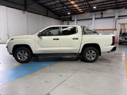 2026 Nissan Navara ST