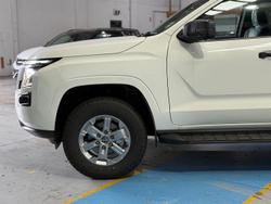 2026 Nissan Navara ST