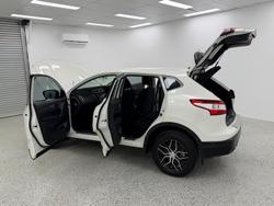2017 Nissan QASHQAI ST J11 Series 2 Ivory Pearl