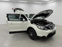 2017 Nissan QASHQAI ST J11 Series 2 Ivory Pearl