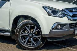 2021 Isuzu MU-X LS-T