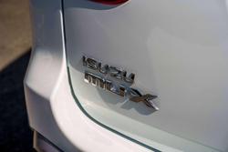 2021 Isuzu MU-X LS-T