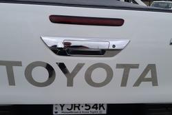 2019 Toyota Hilux SR5 GUN126R 4X4 Dual Range Glacier White