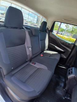 2021 Nissan Navara SL