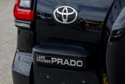 2021 Toyota Landcruiser Prado VX