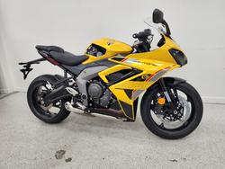 2026 Triumph DAYTONA 660 Yellow/Black