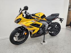 2026 Triumph DAYTONA 660 Yellow/Black