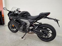 2026 Triumph DAYTONA 660 (LAMS) SAPPHIRE BLACK