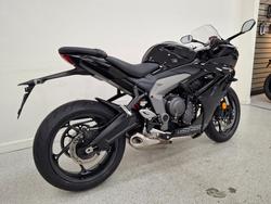 2026 Triumph DAYTONA 660 (LAMS) SAPPHIRE BLACK