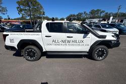 2025 Toyota Hilux SR5 GUN226R 4X4 Dual Range Glacier White