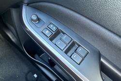 2025 Suzuki Vitara Turbo Hybrid LY Series II Titan Dark Grey (ZZZ)