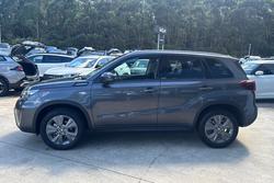 2025 Suzuki Vitara Turbo Hybrid LY Series II Titan Dark Grey (ZZZ)