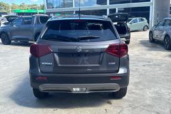 2025 Suzuki Vitara Turbo Hybrid LY Series II Titan Dark Grey (ZZZ)
