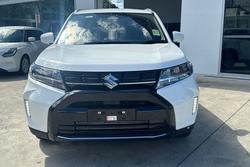 2026 Suzuki Vitara Turbo Hybrid LY Series II Arctic White (26U)