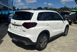 2026 Suzuki Vitara Turbo Hybrid LY Series II Arctic White (26U)