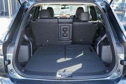 2025 Mitsubishi Outlander LS