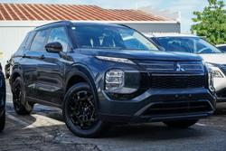 2025 Mitsubishi Outlander LS