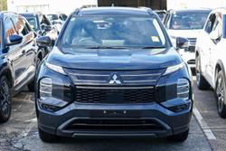 2025 Mitsubishi Outlander LS