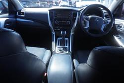 2019 Mitsubishi Pajero Sport Black Edition