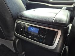 2017 Toyota Kluger Grande