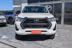 2023 Toyota Hilux SR