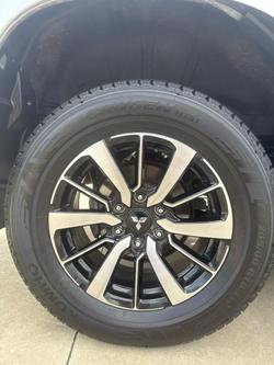 2017 Mitsubishi Pajero Sport GLS