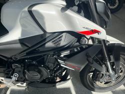 2023 CFMOTO 2023 CFMOTO 450NK NEBULA WHITE