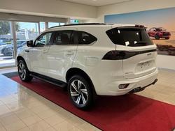 2025 Isuzu MU-X LS-T