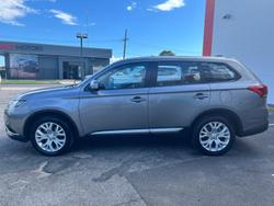 2021 Mitsubishi Outlander ES