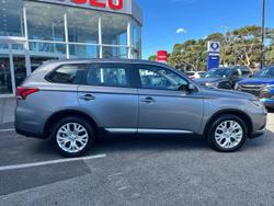 2021 Mitsubishi Outlander ES