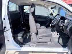 2017 Isuzu D-MAX SX MY17 4X4 Dual Range Splash White