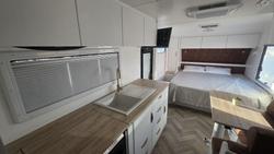 2026 Leader Caravans 2110 C K1e5b T Gold Le King Bed 2110
