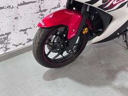 2015 Yamaha YZF-R3 R3 Red