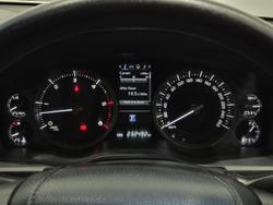 2015 Toyota Landcruiser Sahara VDJ200R 4X4 Dual Range WHITE