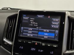 2015 Toyota Landcruiser Sahara VDJ200R 4X4 Dual Range WHITE