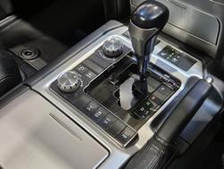 2015 Toyota Landcruiser Sahara VDJ200R 4X4 Dual Range WHITE