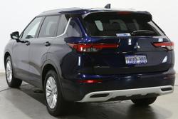 2022 Mitsubishi Outlander LS