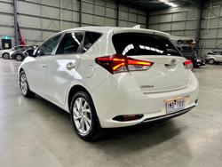 2018 Toyota Corolla Ascent Sport ZRE182R Crystal Pearl