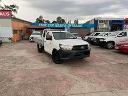 2015 Toyota Hilux Workmate TGN121R 4x2 Glacier White