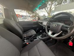 2015 Toyota Hilux Workmate TGN121R 4x2 Glacier White