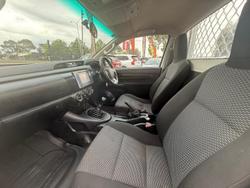 2015 Toyota Hilux Workmate TGN121R 4x2 Glacier White