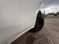 2015 Toyota Hilux Workmate TGN121R 4x2 Glacier White