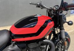 2025 Royal Enfield Hunter 350 Hunter Red