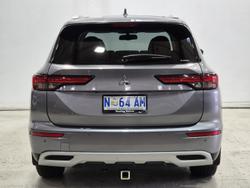 2022 Mitsubishi Outlander LS