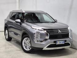 2022 Mitsubishi Outlander LS