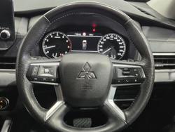2022 Mitsubishi Outlander LS