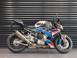 BMW M 1000 R
