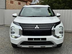 2022 Mitsubishi Outlander LS