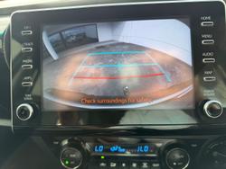 2022 Toyota Hilux SR5